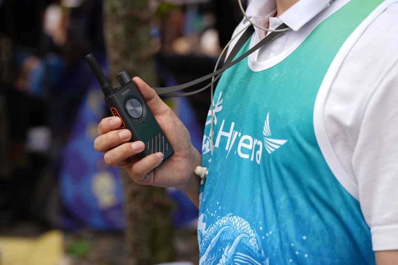 Hytera S1 Radios Facilitate Team Unity and Achievement
